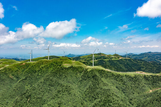 航拍湖南郴州仰天湖大草原