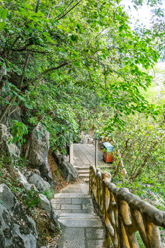 星湖风景区蹬道