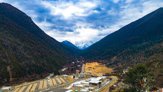 通往雪山的天路