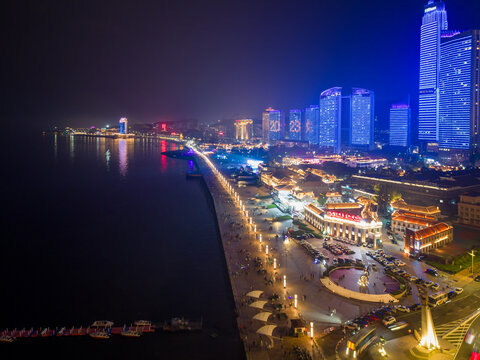 航拍烟台滨海广场夜景