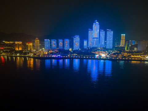 航拍烟台滨海广场夜景