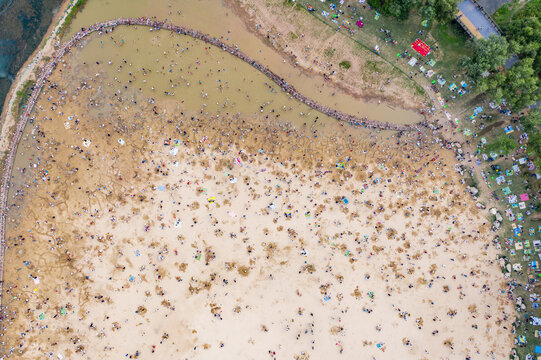 郑州北龙湖沙滩户外露营胜地