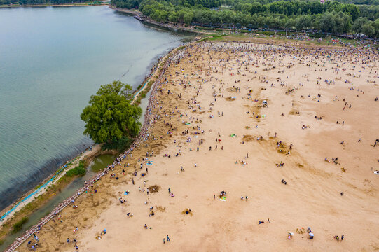 郑州北龙湖沙滩户外露营胜地