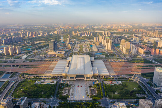 郑州东站高铁站城市地标建筑物