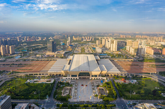 郑州东站高铁站城市地标建筑物