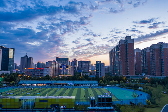 城市天际线体育场晚霞都市美景