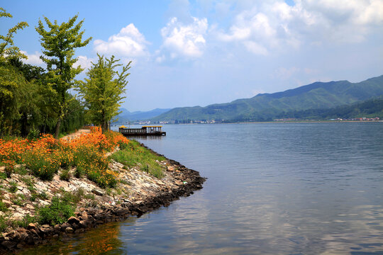 长河岛断桥风景