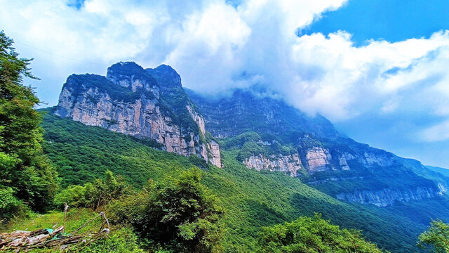 大山深处的自然美景