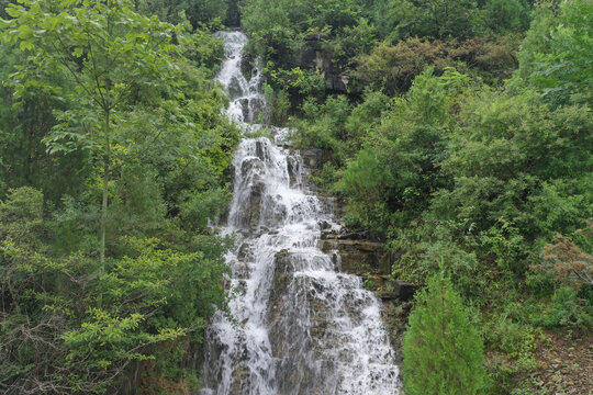 山东枣庄山亭区葫芦套景区瀑布