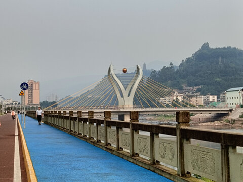 河堤跑道