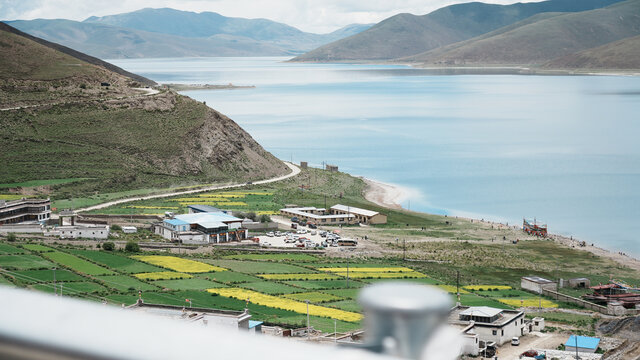 羊卓雍措风景