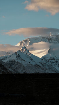 珠峰雪山