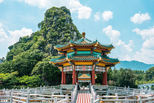 广东肇庆七星岩石室岩五龙亭