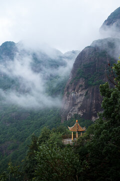 福建漳州灵通山风景区悬空寺