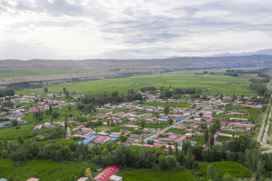 新疆村庄