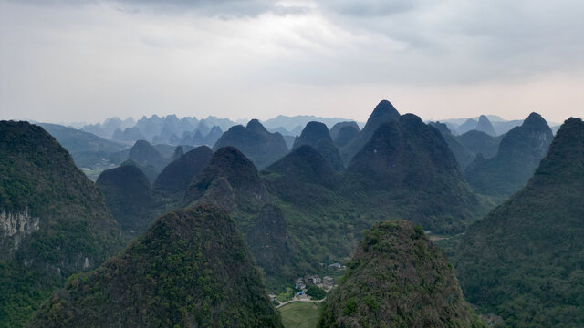 广西阳朔山峰