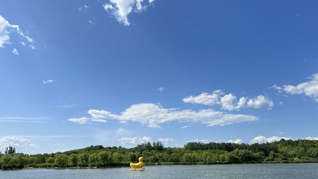 天空湖景