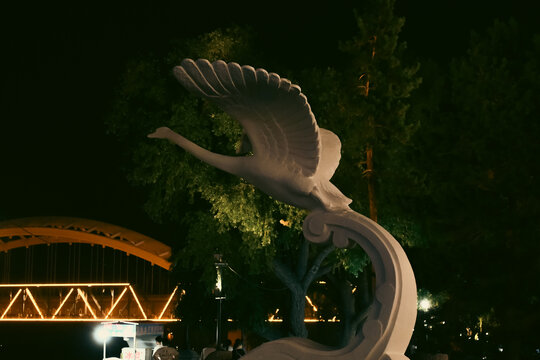 松花江畔的雕塑
