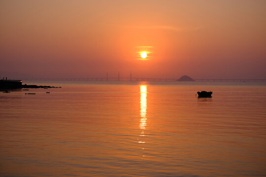 海上日出