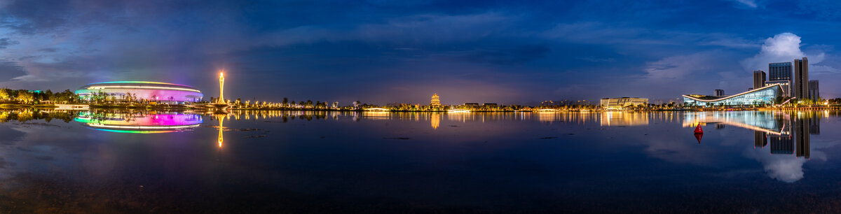 东安湖东安阁夜景全景图