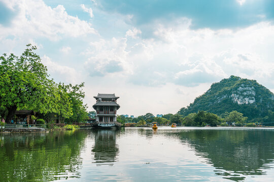 广东肇庆七星岩旅游