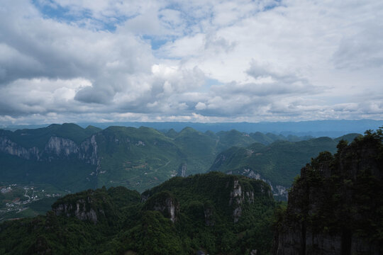 青山