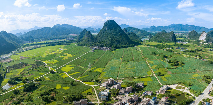 广西钟山县百里水墨画廊风光美