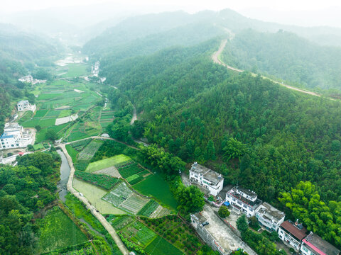 航拍乡村田野