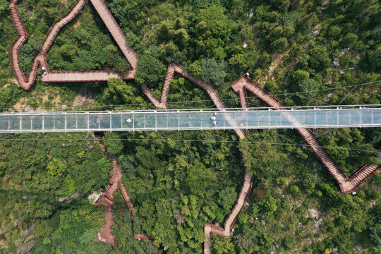 皇藏峪国家森林公园玻璃吊桥