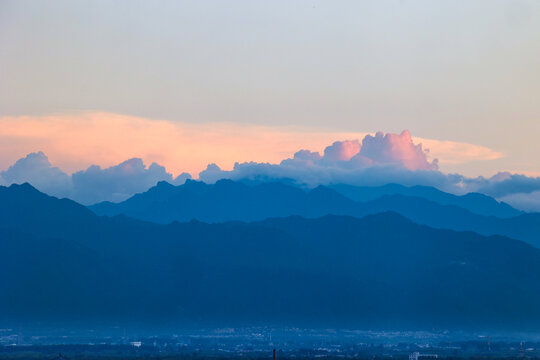 秦岭山下