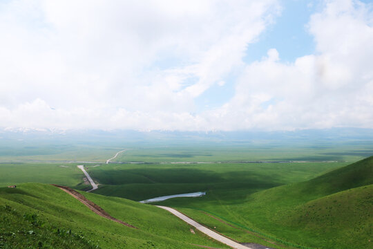 新疆那拉提草原自然景观