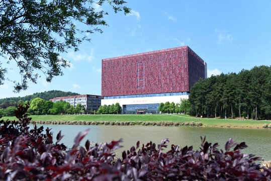 贵州大学