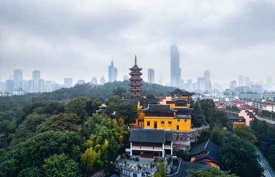 南京市古鸡鸣寺航拍风光