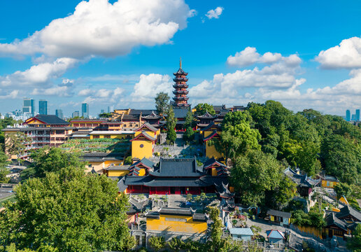 南京市古鸡鸣寺航拍风光