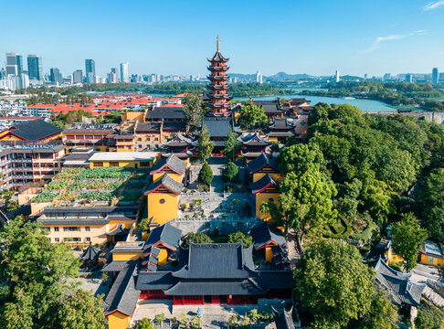 南京市古鸡鸣寺航拍风光