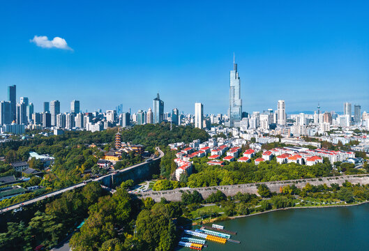 南京市新街口紫峰大厦城市环境