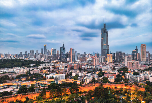 南京市新街口紫峰大厦城市夜景