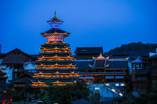 侗寨侗族鼓楼夜景