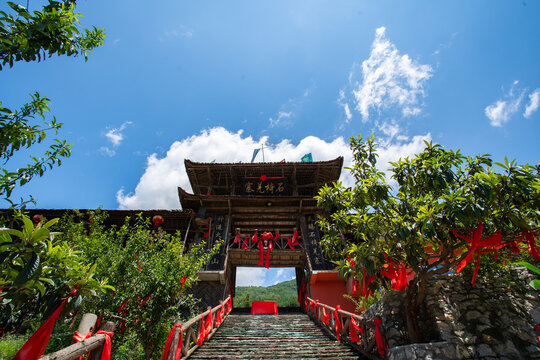 北川石椅羌寨