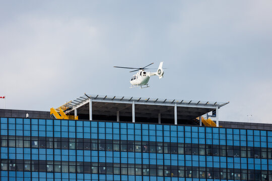 深圳医院楼顶的急救直升机