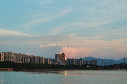 城市夕阳