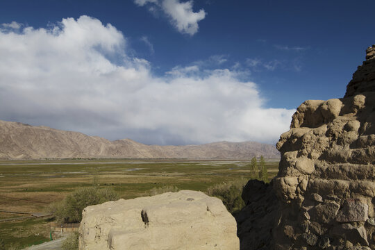 新疆喀什塔县石头城金草滩