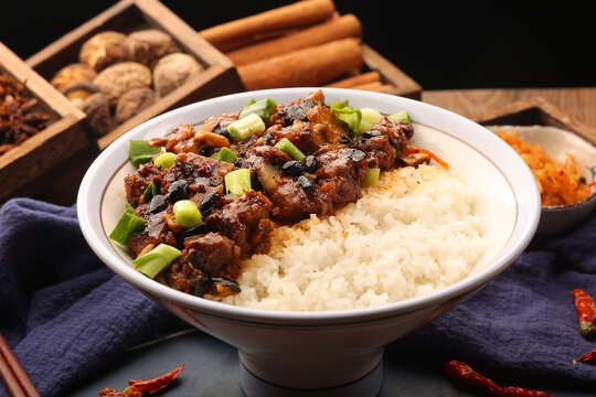 豆豉蒸排骨盖码饭