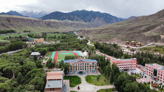 航拍张掖肃南裕固族风景