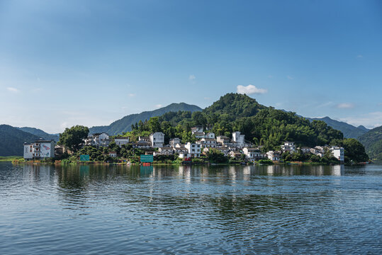 新安江山水画廊民居风光