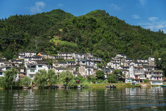 新安江山水画廊民居风光