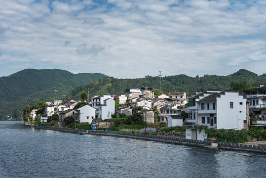 新安江山水画廊民居风光