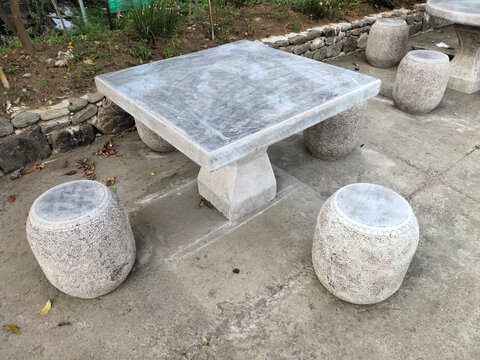 石桌石凳