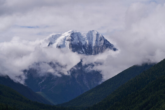 亚拉雪山