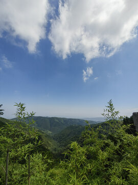 远山蓝天